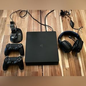 1 TB Ps4 console bundle
